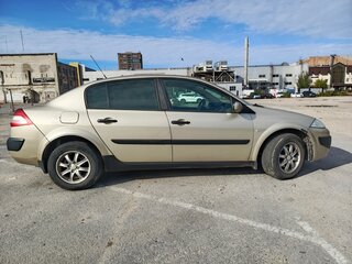 2007 Renault Megane II Рестайлинг, бежевый, 350000 рублей, вид 3