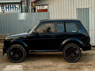 2019 Lada (ВАЗ) 2121 (4x4) Urban I Рестайлинг (2020), чёрный, 1100000 рублей, вид 4
