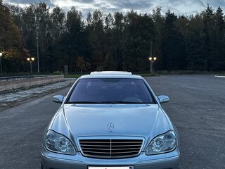 2003 Mercedes-Benz S-Класс 500 IV (W220) Рестайлинг, серебристый, 900000 рублей, вид 3