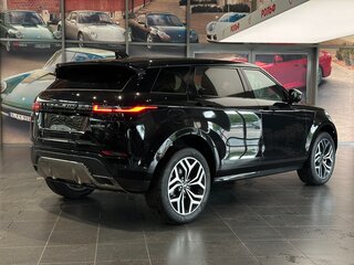 2025 Land Rover Range Rover Evoque P250 MHEV Long II Рестайлинг, чёрный, 6680000 рублей, вид 4