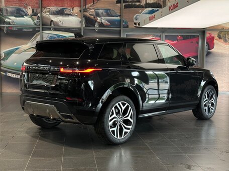 2025 Land Rover Range Rover Evoque P250 MHEV Long II Рестайлинг, чёрный, 6680000 рублей, вид 4
