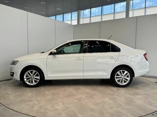 2018 Skoda Rapid I Рестайлинг, белый, 1299000 рублей, вид 2