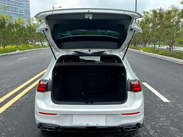 2024 Volkswagen Golf VIII Рестайлинг, серый - вид 11