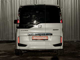 2019 Honda Stepwgn Spada V Рестайлинг, белый, 2190000 рублей, вид 5