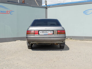 1988 Toyota Carina V (T170), серый, 142000 рублей, вид 3