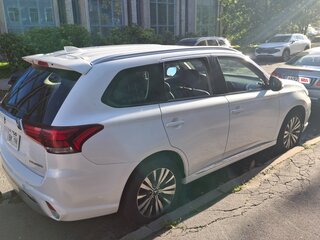 2022 Mitsubishi Outlander III Рестайлинг 3, белый, 2100000 рублей, вид 4