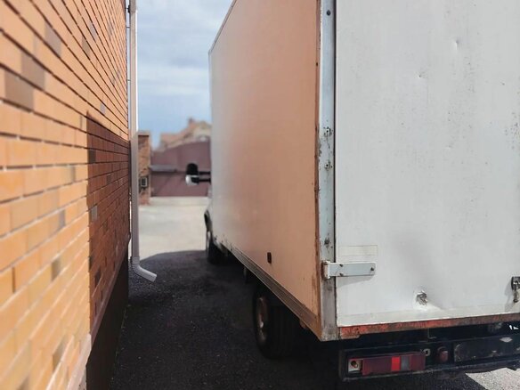 2008 Iveco Daily, белый, 1000000 рублей - вид 1