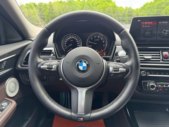 2022 BMW 1 серии 120i III (F52) Рестайлинг, белый, 1800000 рублей - вид 8