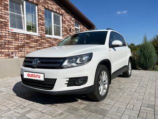 2016 Volkswagen Tiguan I Рестайлинг, белый, 1850000 рублей, вид 2