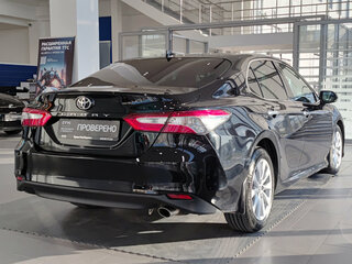 2018 Toyota Camry VIII (XV70), чёрный, 2609000 рублей, вид 5