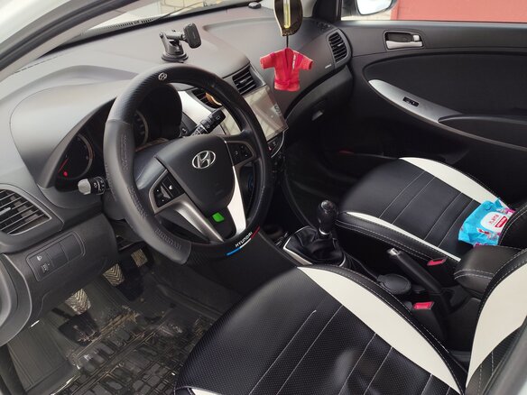 2014 Hyundai Solaris I Рестайлинг, белый, 785000 рублей - вид 4