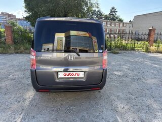 2013 Honda Stepwgn IV Рестайлинг, серебристый, 1599000 рублей, вид 4