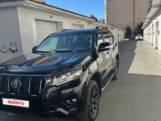 2021 Toyota Land Cruiser Prado 150 Series Рестайлинг 3, чёрный, 6500000 рублей, вид 1