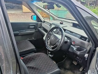 2019 Honda Freed II Рестайлинг, серый, 1750000 рублей, вид 5