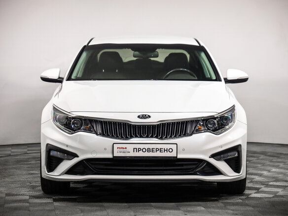 2018 Kia Optima IV Рестайлинг, белый, 1689000 рублей - вид 1