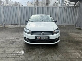 2019 Volkswagen Polo V Рестайлинг, белый, 895000 рублей, вид 2
