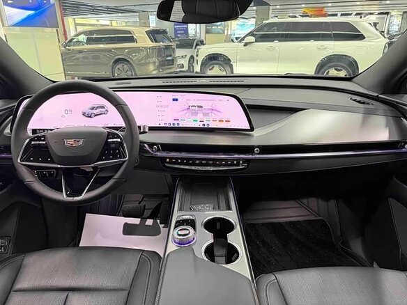 2026 Cadillac XT5 II, чёрный, 5066000 рублей - вид 9