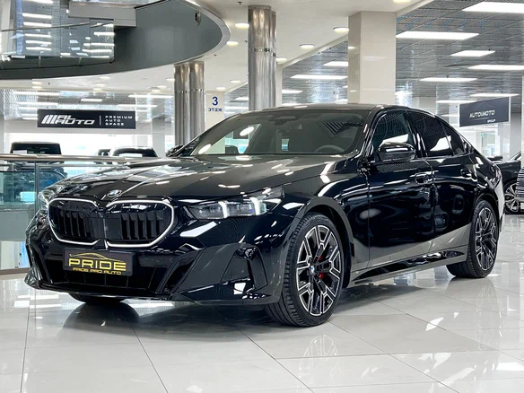 2025 BMW 5 серии 530i xDrive VIII (G60/G61/G68), чёрный, 9300000 рублей