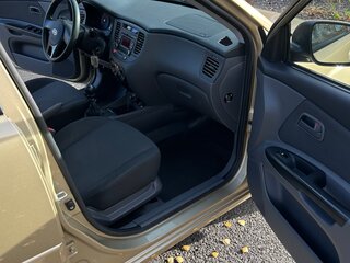 2011 Kia Rio II Рестайлинг, бежевый, 649000 рублей, вид 5
