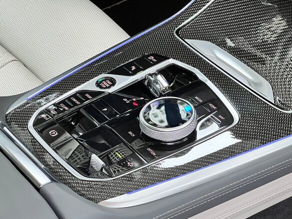 2025 BMW X7 40d I (G07) Рестайлинг, чёрный, 15499000 рублей - вид 30