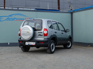 2013 Chevrolet Niva I Рестайлинг, серый, 455000 рублей, вид 5