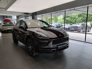2026 Porsche Macan I Рестайлинг 2, красный, 13690000 рублей, вид 2