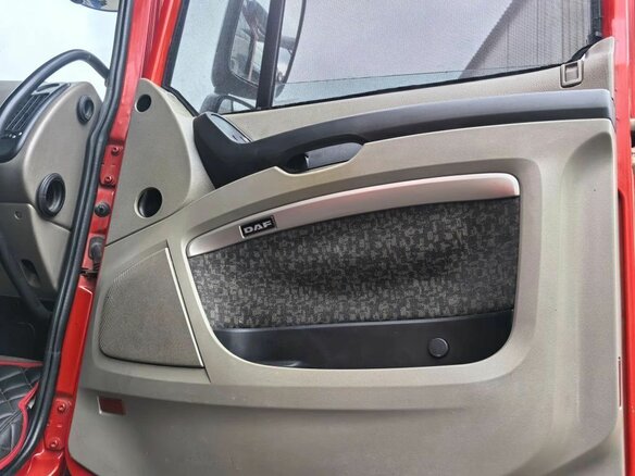 2008 DAF XF 105, красный, 5300000 рублей - вид 21