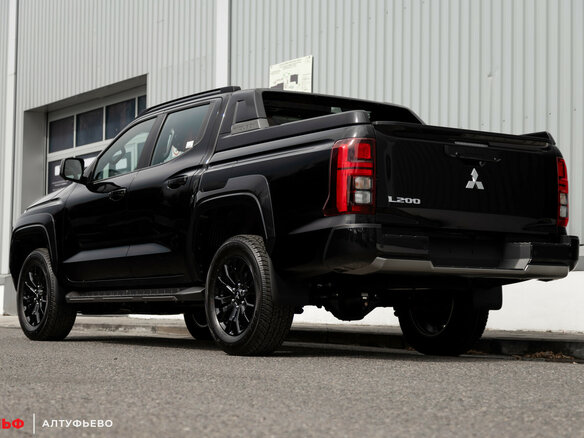 2026 Mitsubishi L200 VI, чёрный, 6590000 рублей - вид 2