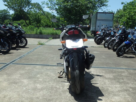 2013 Yamaha FZ8, белый, 650000 рублей, вид 4