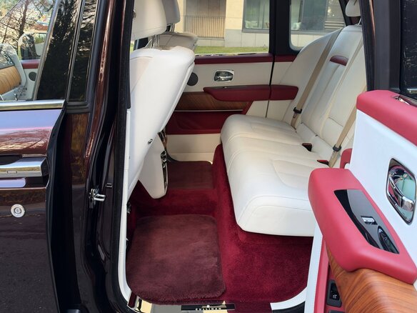 2019 Rolls-Royce Cullinan I (Series I), красный, 26500000 рублей - вид 30