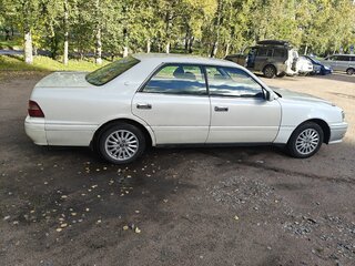 1996 Toyota Crown X (S150), белый, 800000 рублей, вид 4