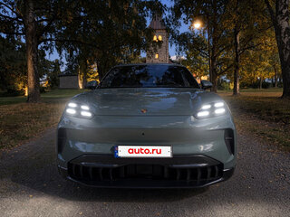 2026 Porsche Cayenne Turbo Electric Coupé IV, зелёный, 30350000 рублей, вид 2