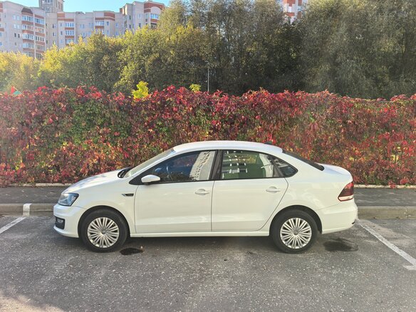 2019 Volkswagen Polo V Рестайлинг, белый - вид 1