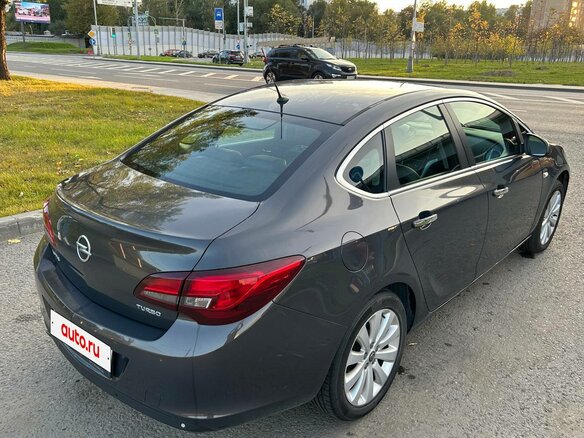2013 Opel Astra J Рестайлинг, серый, 890000 рублей - вид 5