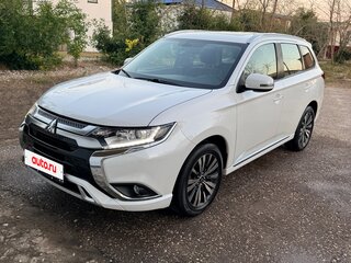 2022 Mitsubishi Outlander III Рестайлинг 3, белый, 2520000 рублей, вид 1
