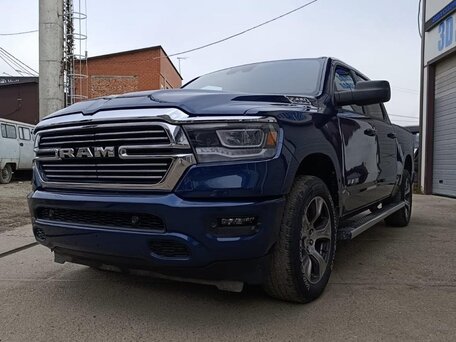 2023 Ram 1500 Crew Cab eTorque V, синий, 5800000 рублей, вид 1