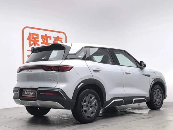 2024 BYD Yuan Up 45.12 kWh, белый - вид 2