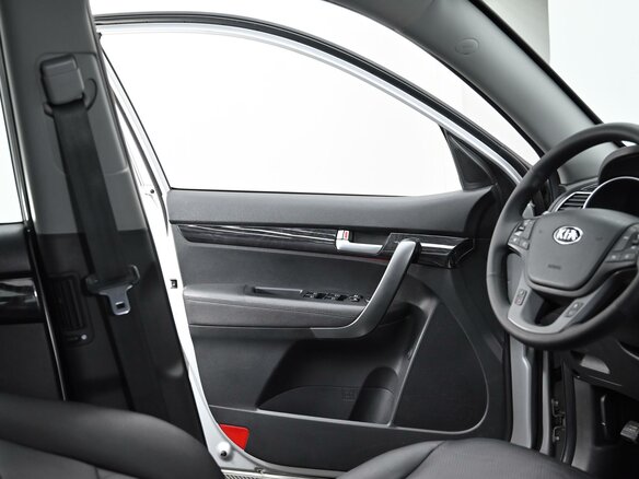 2017 Kia Sorento II Рестайлинг, серебристый, 1799000 рублей - вид 11