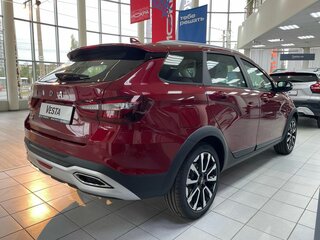 2026 Lada (ВАЗ) Vesta SW Cross I Рестайлинг (NG), красный, 2118000 рублей, вид 2
