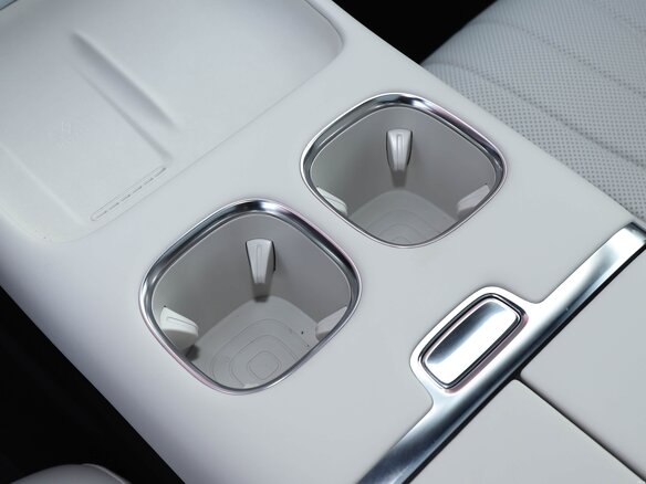 2026 Changan Qiyuan Q07 31.7 kWh, чёрный, 3488008 рублей - вид 18