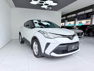 2022 Toyota C-HR I Рестайлинг, белый, 1757000 рублей, вид 3