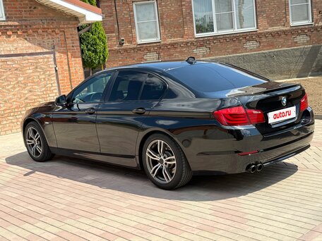 2010 BMW 5 серии 523i VI (F10/F11/F07), чёрный, 1370000 рублей, вид 4