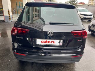 2019 Volkswagen Tiguan II, чёрный, 2199000 рублей, вид 4