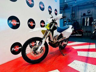 2026 Husqvarna 701 Enduro, белый, 1550000 рублей, вид 5