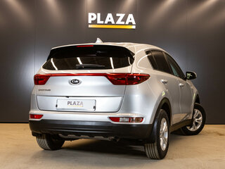 2017 Kia Sportage IV, серебристый, 1499000 рублей, вид 4