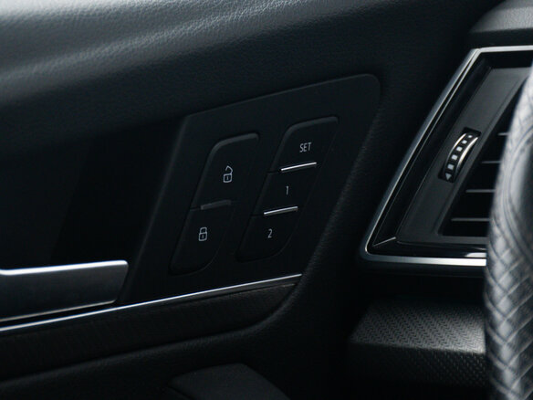 2021 Audi Q5 L 45 TFSI II (FY) Рестайлинг, чёрный, 4649000 рублей - вид 18