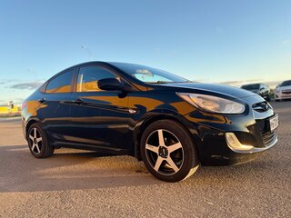 2014 Hyundai Solaris I, чёрный, 760000 рублей, вид 2