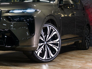 2026 BMW X7 40d I (G07) Рестайлинг, золотистый, 18990000 рублей, вид 5