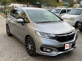 2017 Honda Fit III Рестайлинг, серый, 1170000 рублей, вид 3
