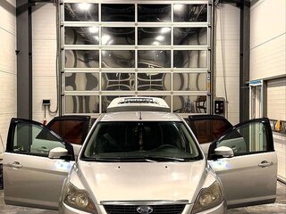 2008 Ford Focus II Рестайлинг, серебристый, 660000 рублей, вид 3